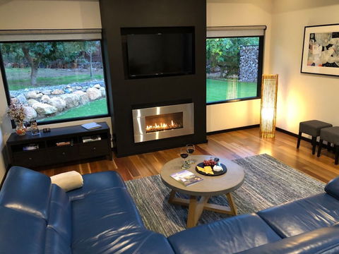 WA HomeStay - Sydneys Hotel 2