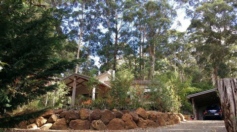WA HomeStay - Sydneys Hotel 9