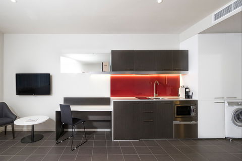 Abode Woden - Sydneys Hotel 2
