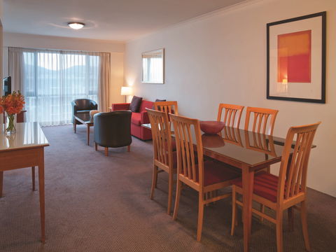 Adina Serviced Apartments Canberra James Court - Sydneys Hotel 2
