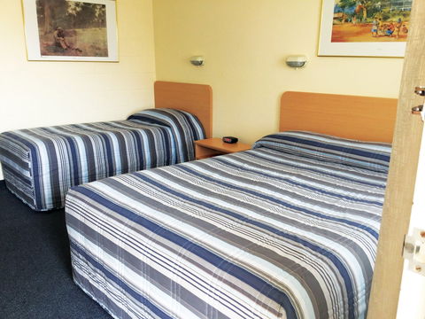 All Seasons Motor Lodge - Open - Sydneys Hotel 0