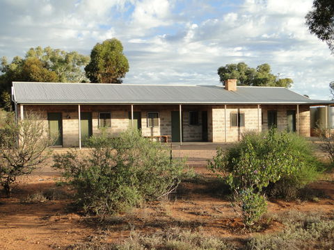 Alpana Station - Sydneys Hotel 0