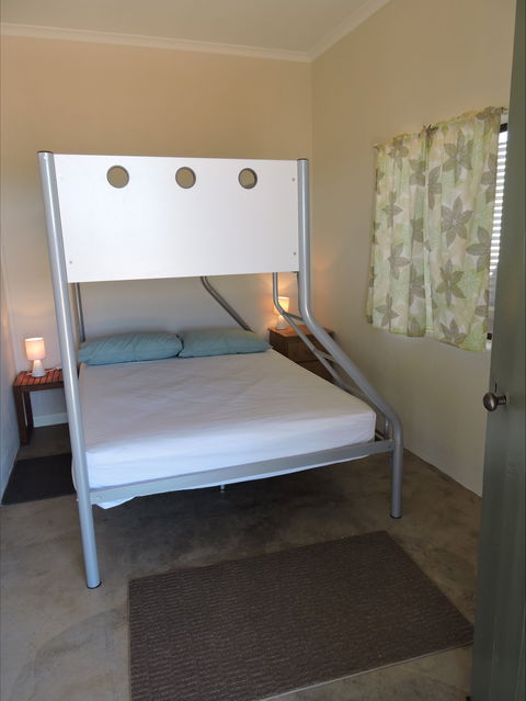 Alpana Station - Sydneys Hotel 3