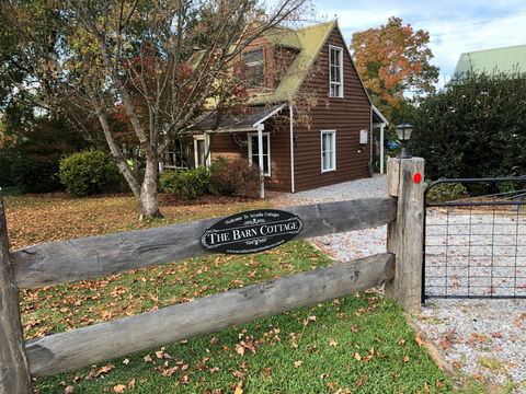 Arcadia Cottages At Cambewarra - Sydneys Hotel 0