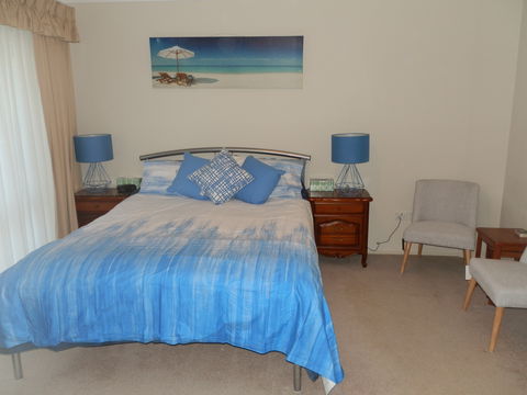 Azure Haven - Sydneys Hotel 1