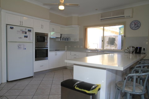 Cormorant Waterfront Home - Sydneys Hotel 0