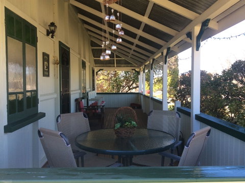 Dillons Cottage Stanthorpe - Sydneys Hotel 1