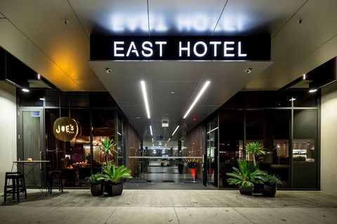 East Hotel + Apartments - Sydneys Hotel 7
