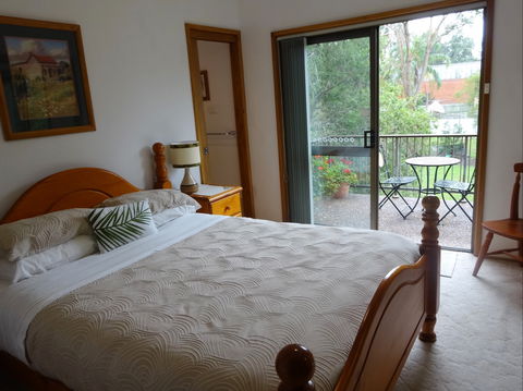 Peaceful Palms Bed And Breakfast - Sydneys Hotel 1