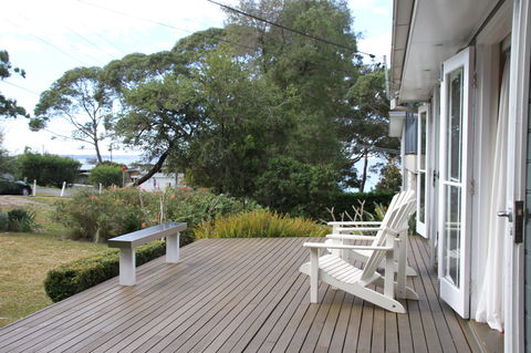 Phinney's Holiday Cottage Hyams Beach - Sydneys Hotel 2