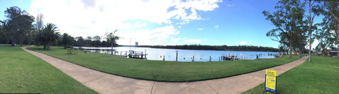 Riviera Caravan Park - Sydneys Hotel 0