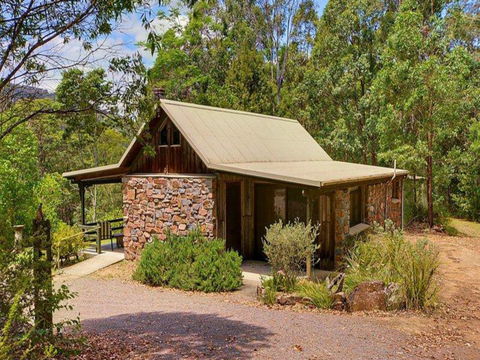 Yeranda Cottages - Sydneys Hotel 2
