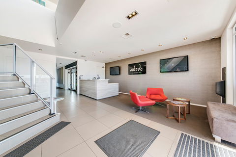 Abode Gungahlin - Sydneys Hotel 1