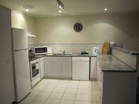 Apollo Luxury Apartments - Sydneys Hotel 1