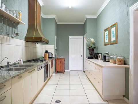 Brigham House - Tooma - Sydneys Hotel 2
