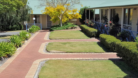 Park Avenue Holiday Units - Sydneys Hotel 1