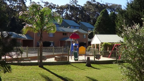 Sussex Inlet Holiday Centre - Sydneys Hotel 0