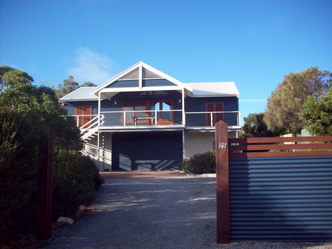 Top Deck Marion Bay - Sydneys Hotel 0