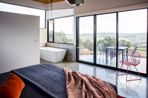 Vivere Retreat - Sydneys Hotel 1