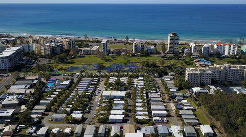 Alex Beach Cabins And Tourist Park - Sydneys Hotel 0