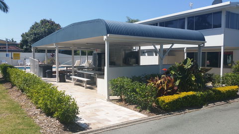 Alex Beach Cabins And Tourist Park - Sydneys Hotel 1