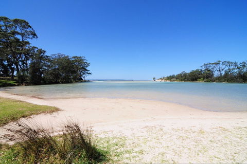 Aqua Leaf Apartment Jervis Bay - Sydneys Hotel 1