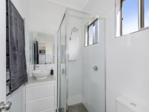 Coolah Shorts - Self Contained Apartments - Sydneys Hotel 1