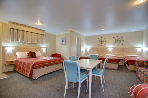 Fitzroy Motor Inn - Sydneys Hotel 1