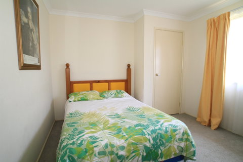 Holiday On The Water - Sydneys Hotel 2