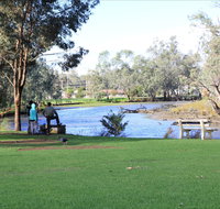 Numurkah Caravan Park - Sydneys Hotel