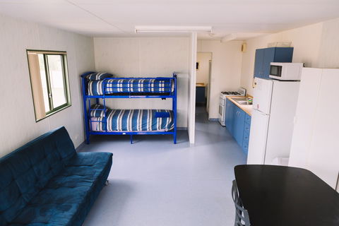 Port Gregory Caravan Park WA - Sydneys Hotel 0