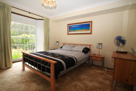Waterfront On Sandpiper - Sydneys Hotel 1