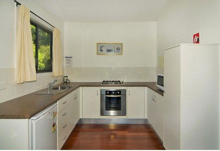 Alstonville Country Cottages - Sydneys Hotel 4