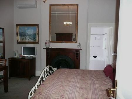 Arundels Boutique Accommodation - Sydneys Hotel 1
