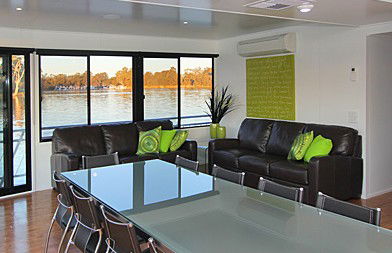 All Seasons Houseboats - Sydneys Hotel 2
