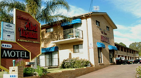 Batehaven NSW Sydneys Hotel
