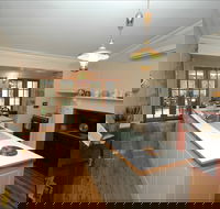 Clare Valley Heritage Retreat - Wishing Well Cottage - Sydneys Hotel