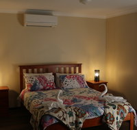 CozyStay at Kearsley - Sydneys Hotel