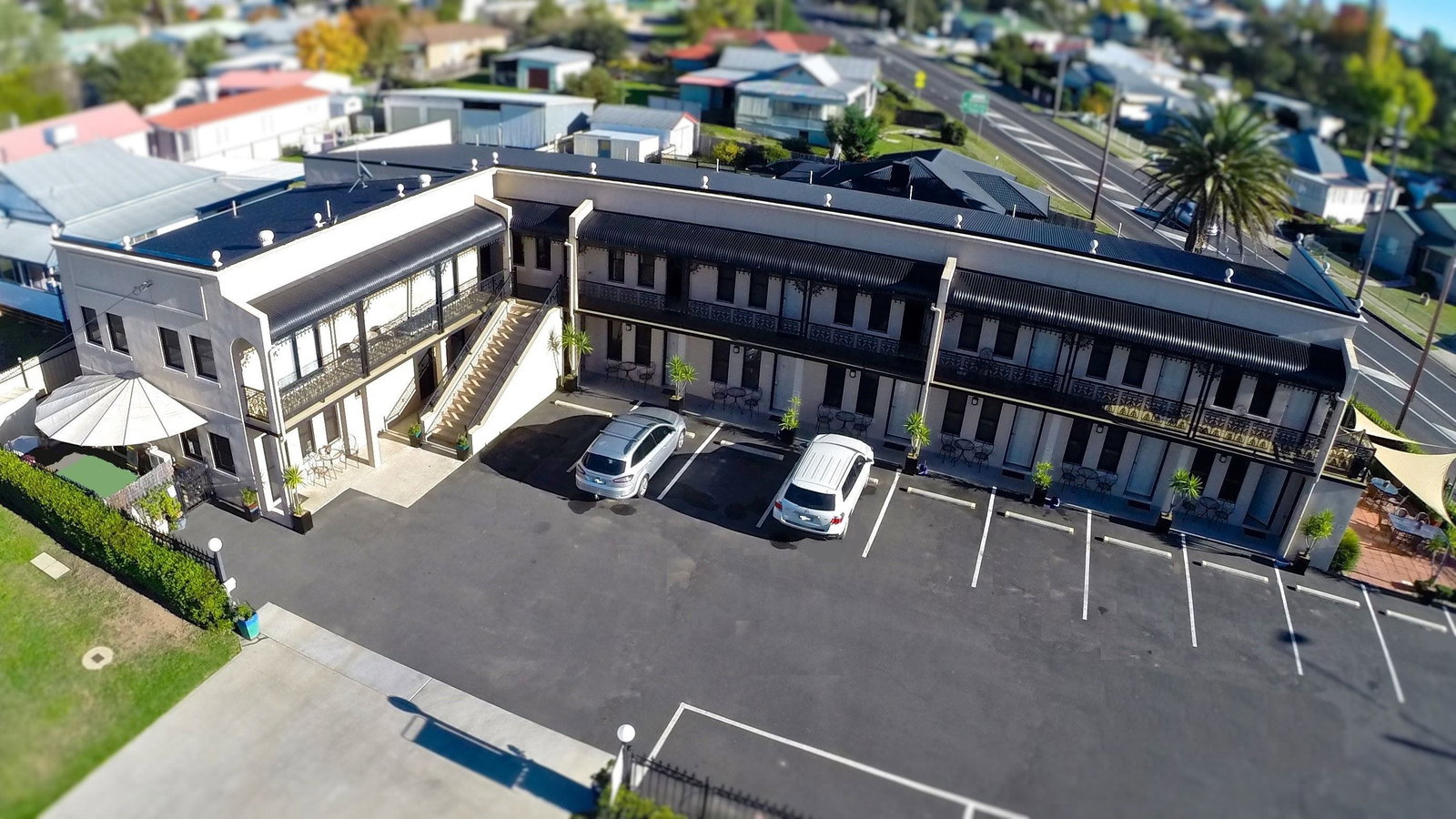 Spring Mountain ACT Sydneys Hotel