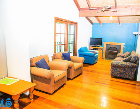 Nirvana Spiritual Retreat - Sydneys Hotel 2