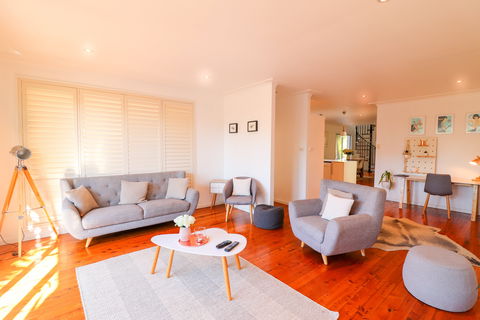 Pacific Beachhouse - Sydneys Hotel 1