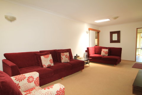 Ranu House-Waterfront - Sydneys Hotel 2