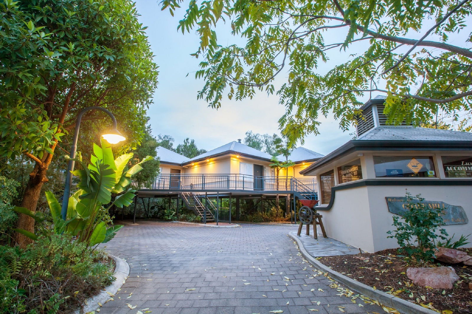 Barinia SA Sydneys Hotel