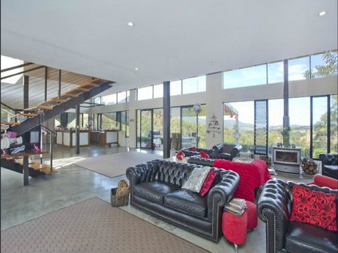 The Barrough - Sydneys Hotel 2
