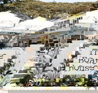 The Boathouse Hotel Patonga - Sydneys Hotel