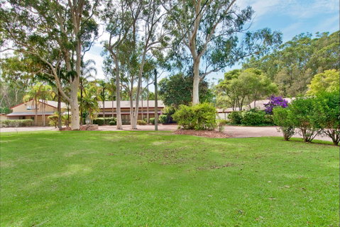 The Francis Retreat - Bonny Hills - Sydneys Hotel 1