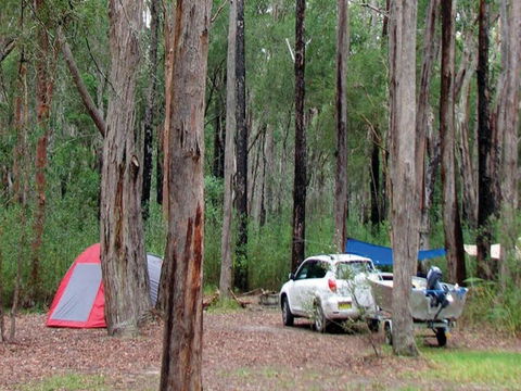Wallingat River Campground - Sydneys Hotel 0