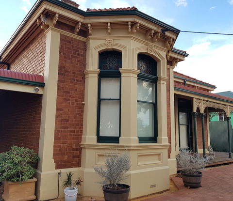 Allora House Kalgoorlie - Sydneys Hotel 0