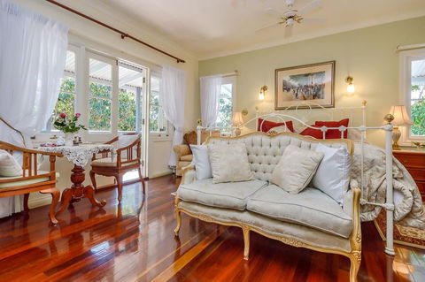 Amore Mt Tamborine - Sydneys Hotel 0