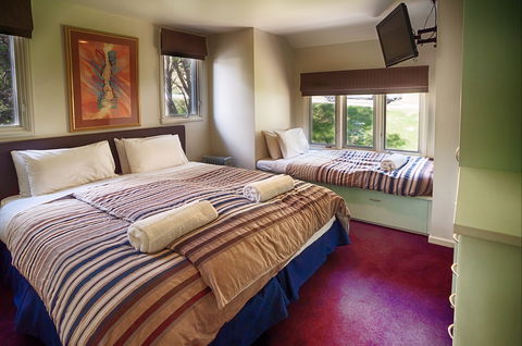 Aspect 2a - Sydneys Hotel 2